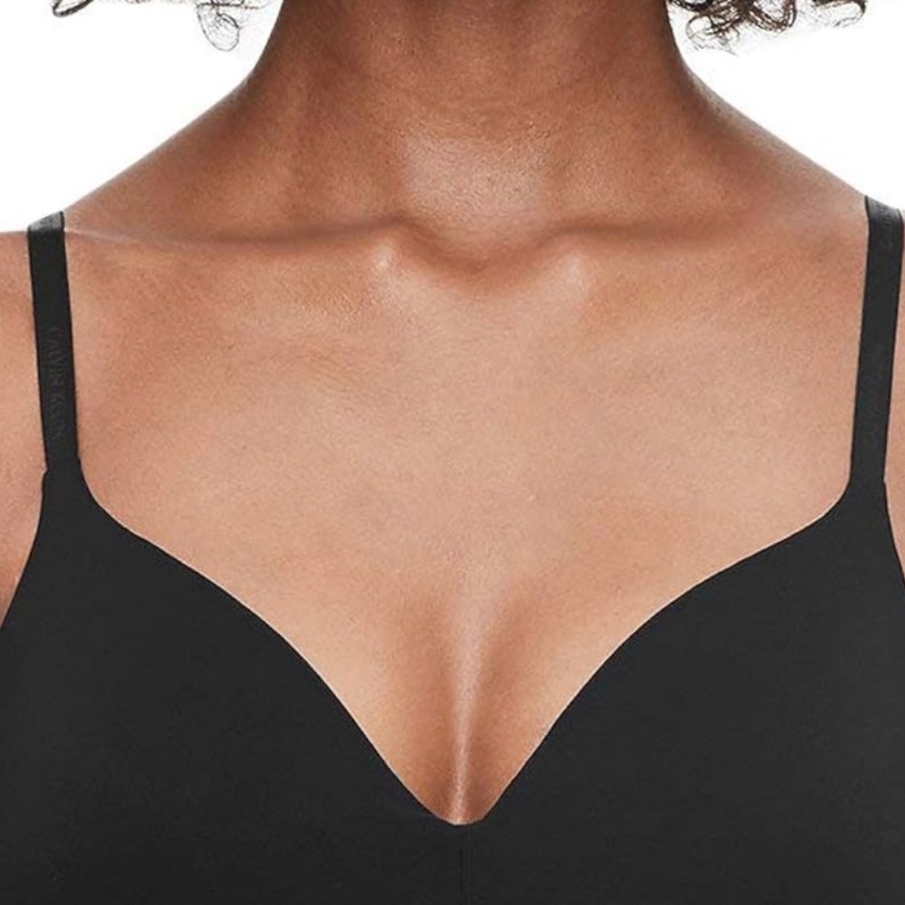 Seamless Black T-Shirt Bra - Women Intimates & SleepwearCalvin Klein,L